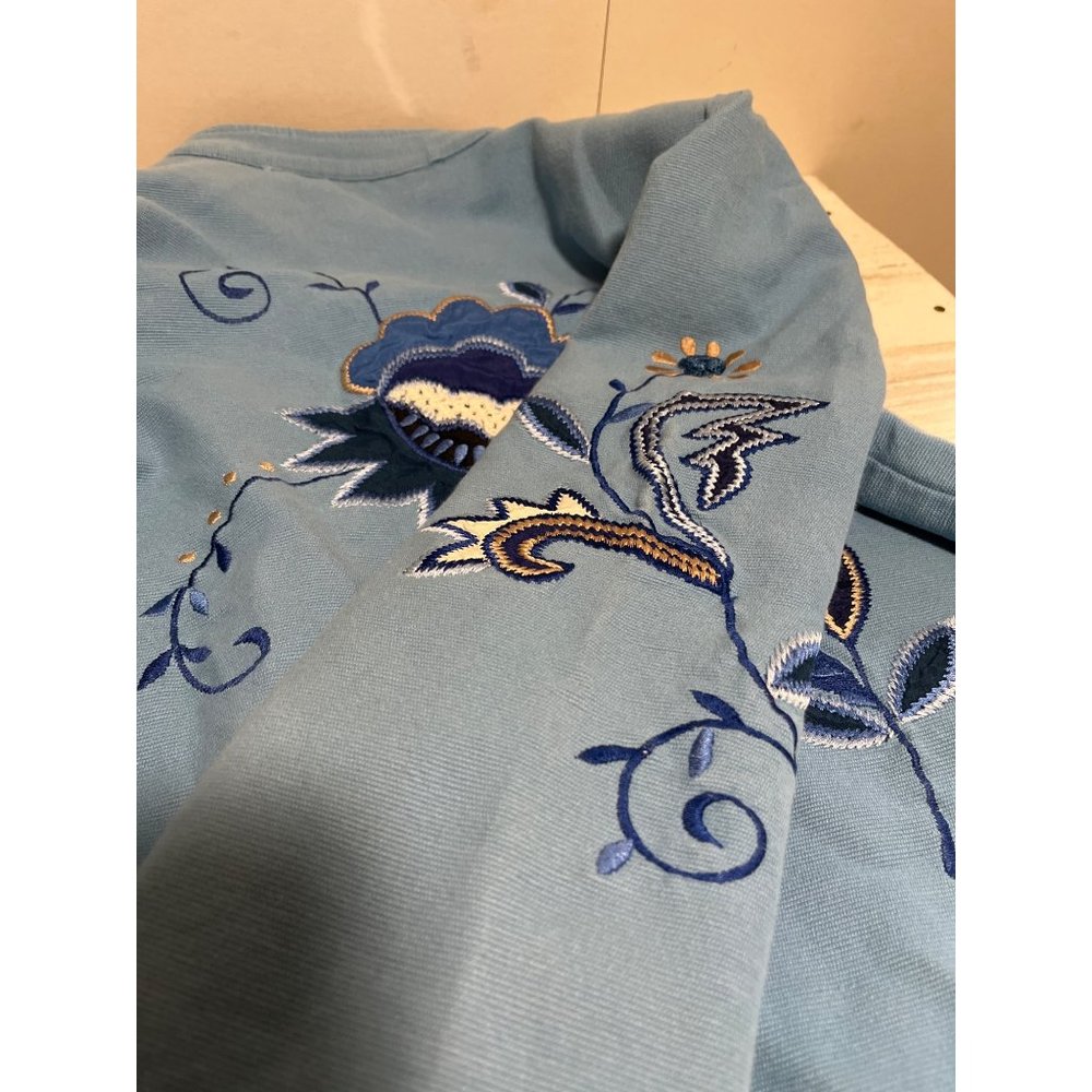 Indigo Moon woman’s BOHO 4 button blue embroidered coat size small. - Picture 7 of 9